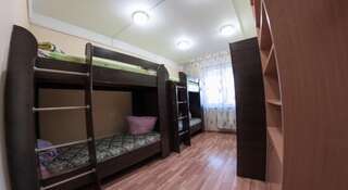 Гостиница Art Hostel Красноярск Спальное место на двухъярусной кровати в общем номере для женщин-1