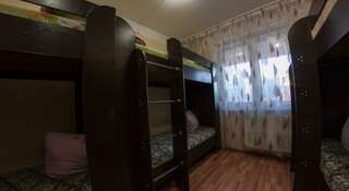 Гостиница Art Hostel Красноярск Спальное место на двухъярусной кровати в общем номере для мужчин-1